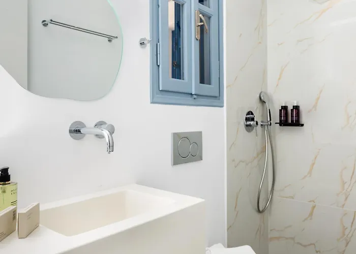 Aitheras Luxury Protorgia